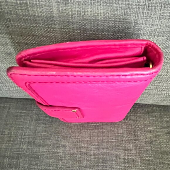 Marc by Marc Jacobs Totally Turnlock wallet in HOT PINK - Picture 9 of 10
